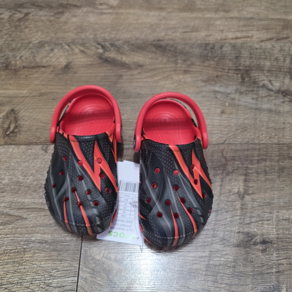 Kids Black and Red Clogs Toddler Size 8k